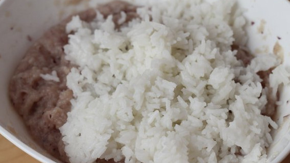 Котлеты из индейки с рисом в пароварке