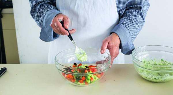 Салат из брокколи  с перцем и творожным кремом, пошаговый рецепт с фото
