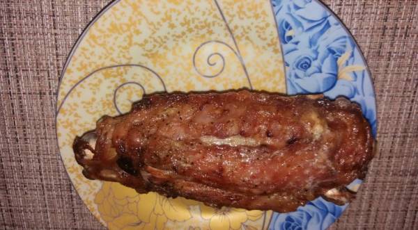 Крыло индюшки на подушечке из картофеля-фри, пошаговый рецепт с фото