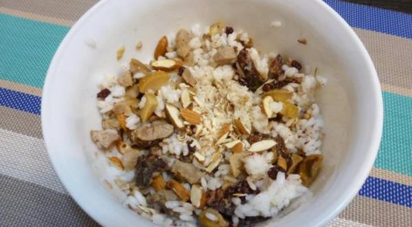 Курица, фаршированная рисом, каштанами и миндалем, пошаговый рецепт с фото