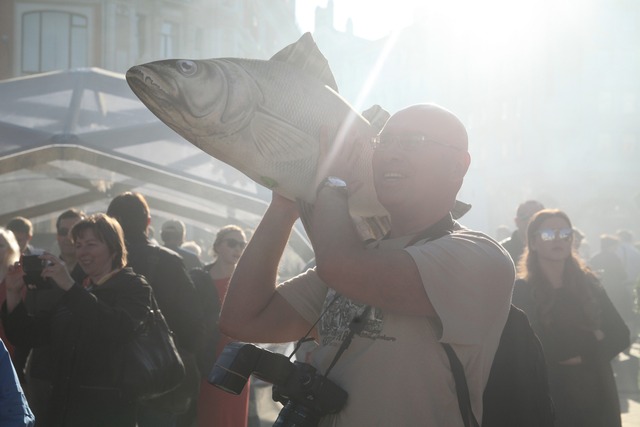 На фестивале “Рыбная неделя” в Москве рыбу с крупнейшего в мире плавзавода